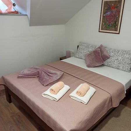 Apartmani Leptir Раковица Экстерьер фото