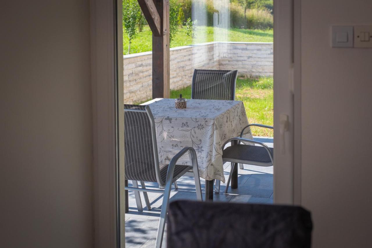 Apartmani Leptir Раковица Экстерьер фото