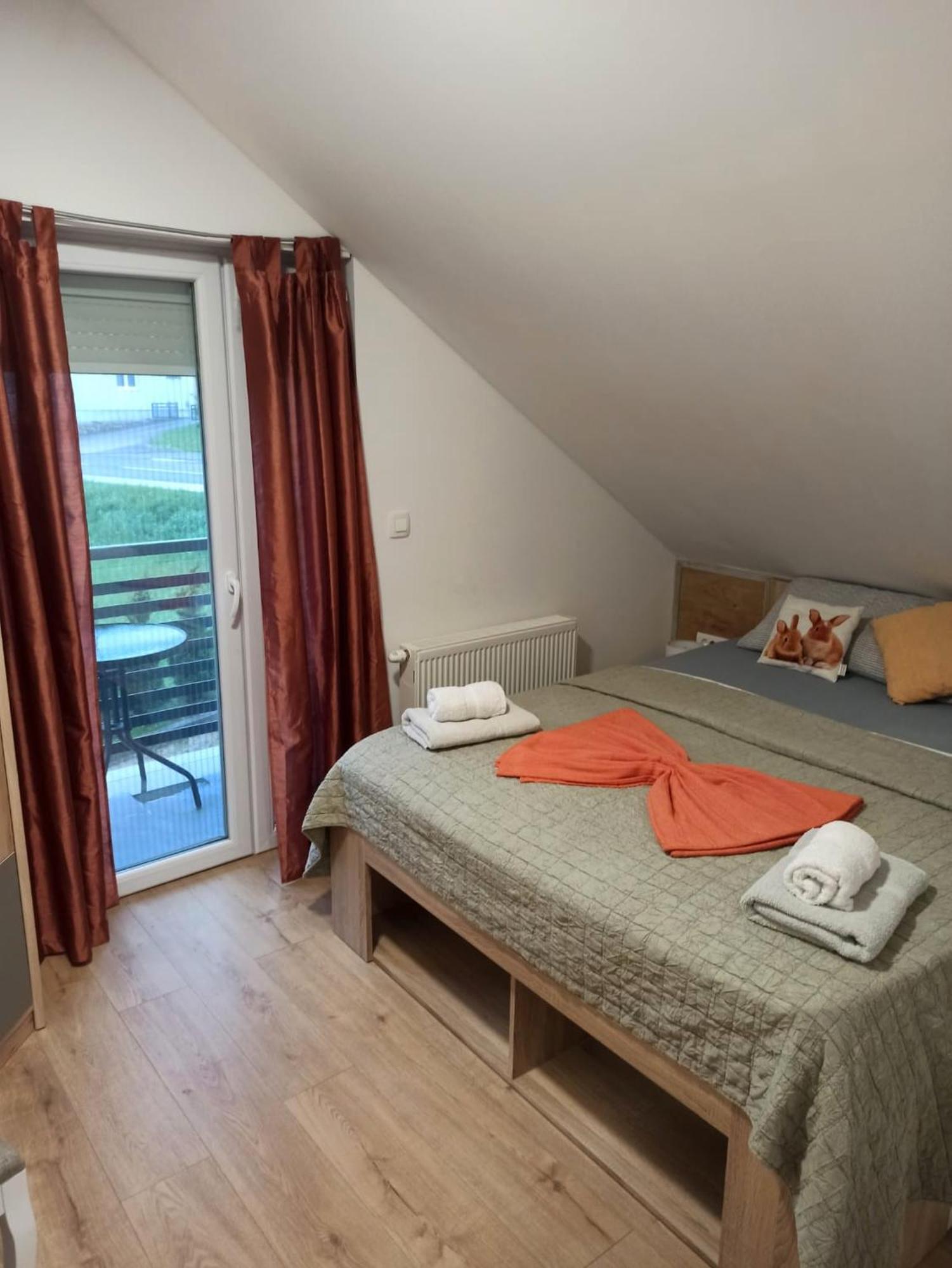 Apartmani Leptir Раковица Экстерьер фото